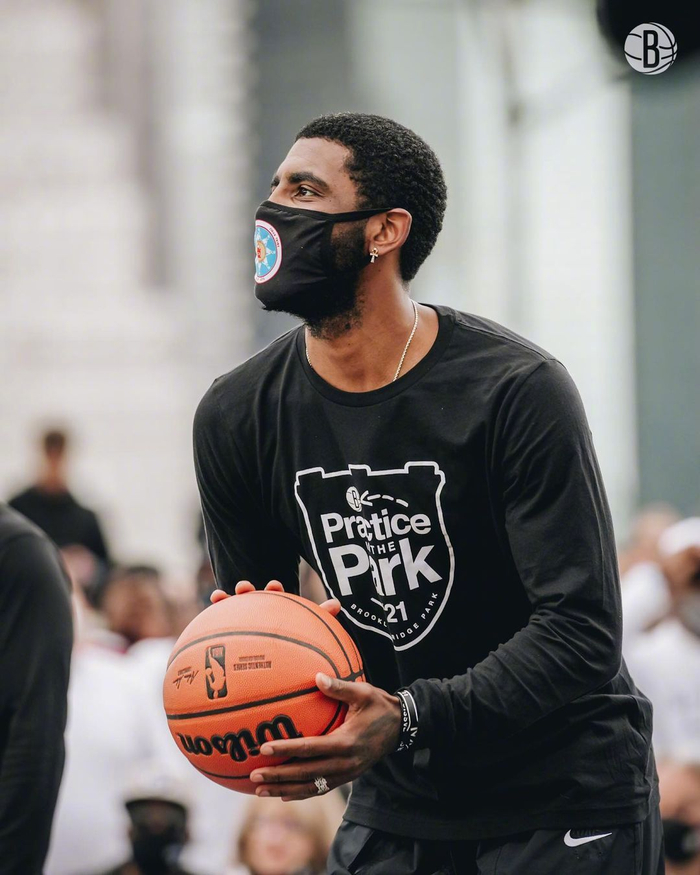 勇士：梅尔顿左膝伤势恢复进展顺利，预计下周客场之旅复出（勇士：梅尔顿左膝康复良好，预计随队下周客场复出）