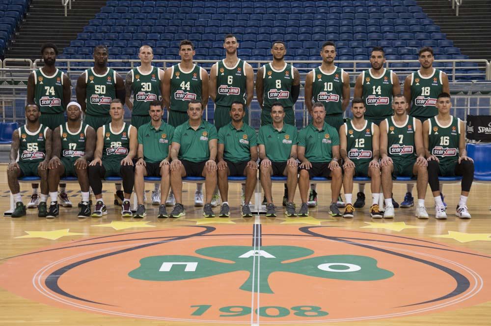 表达崇高敬意，重庆铜梁龙向李章洙赠送冲超纪念球衣（重庆铜梁龙致敬李章洙，赠送冲超纪念球衣）