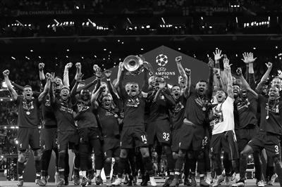 土足协：暂时解除对两名贝西克塔斯球员的停赛令，但案件审理将继续（土耳其足协暂时撤销对两名贝西克塔斯球员的停赛决定，案件审理仍将继续）