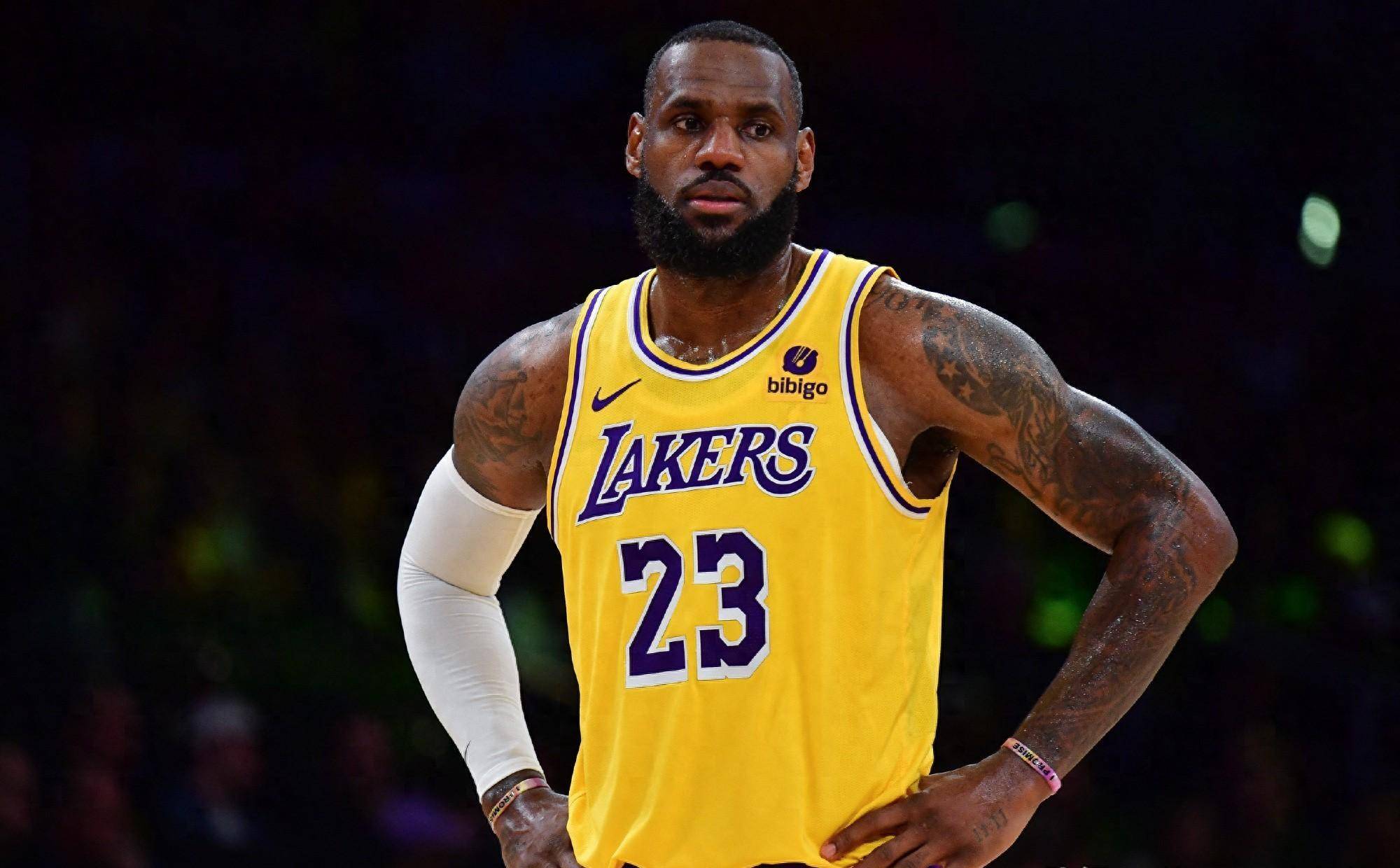 马卡：39岁亚马尔父亲疑似与23岁女友订婚，她仅比亚马尔大5岁（马卡：传39岁亚马尔父亲与23岁女友订婚，女方仅比亚马尔大5岁）