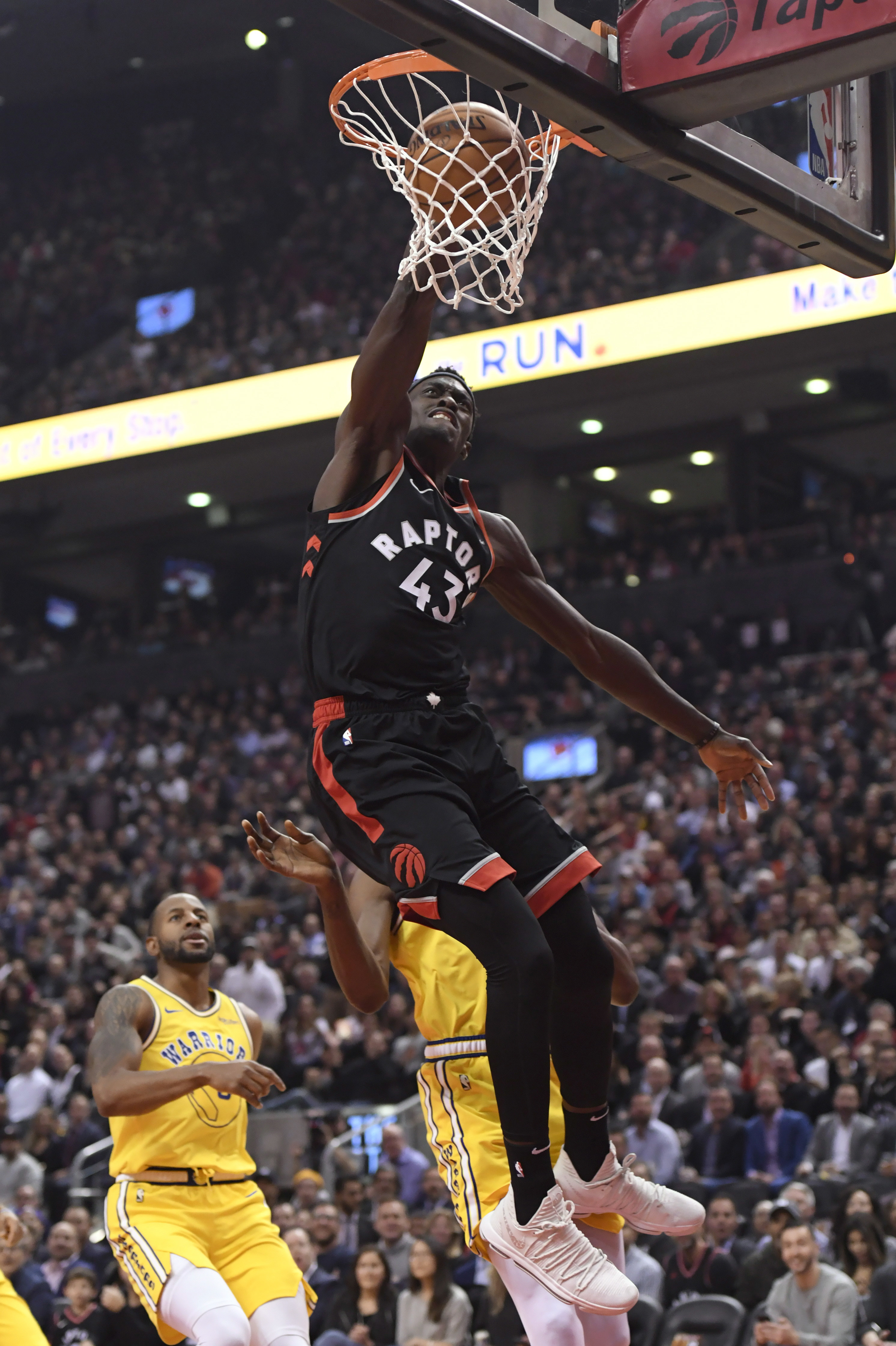 足球世界杯亚洲区最新赛事分析（足球世界杯亚洲区最新赛况解析）