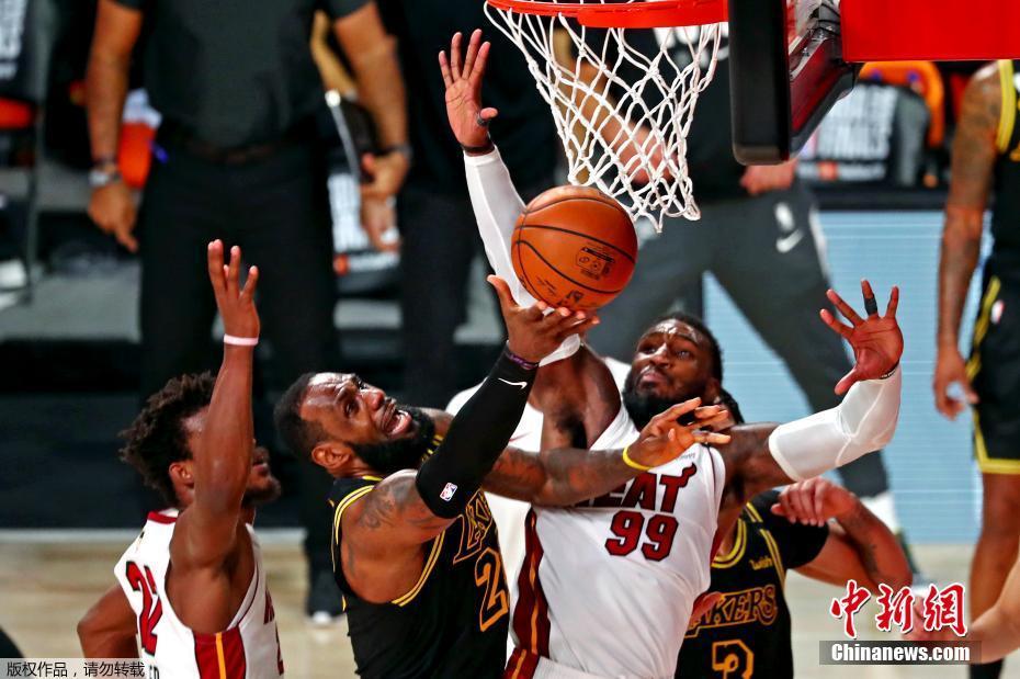 澳超半场：桑托斯破门被吹，麦克阿瑟暂0-0墨尔本胜利（澳超半场战报：桑托斯进球遭判无效，麦克阿瑟与墨尔本胜利0-0互交白卷）