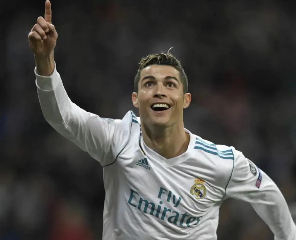 罗马诺：哈托已完成体检，今天与切尔西签约7年