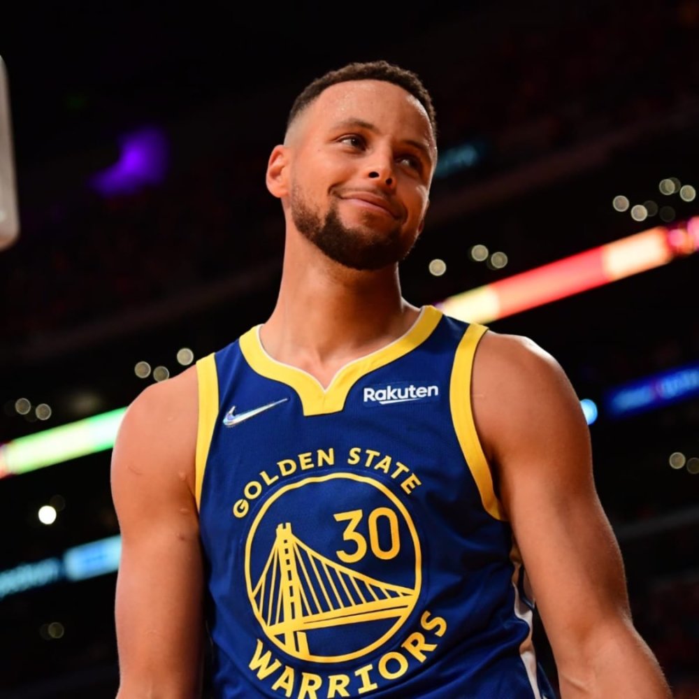 斯卡洛尼：上届踢沙特教训得吸取；阿根廷核心班底都去世界杯（斯卡洛尼：吸取上届对沙特的教训，阿根廷核心班底将全员征战世界杯）