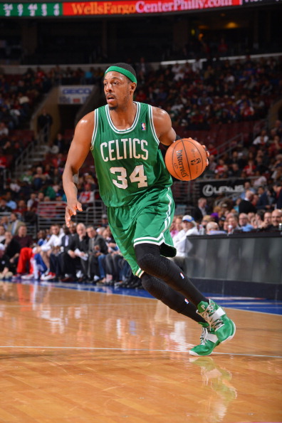 TA：纽卡继续在欧冠中高歌猛进；丹-伯恩的头球破门无与伦比（TA：纽卡欧冠再下一城；丹·伯恩无解头槌建功）