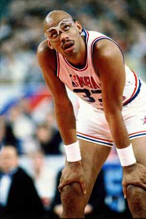 惨淡！全华班四川CBA俱乐部杯2场狂输79分（低迷！全华班四川队CBA俱乐部杯两战净负79分）