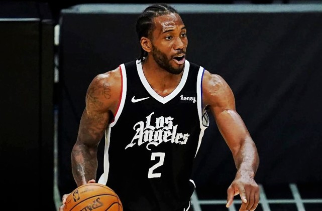 弗里克西甲场均积分2.36，执教50+场主帅中仅次于瓜帅和穆帅（弗里克西甲场均2.36分，50+场主帅中仅逊瓜帅与穆帅）