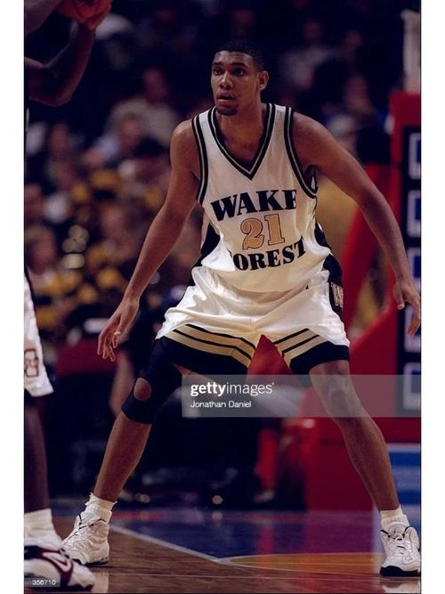 【足总杯抽签】曼联再遇布莱顿，单线红魔的绝佳机会！（足总杯抽签出炉：曼联再战布莱顿，单线红魔迎冲冠良机）