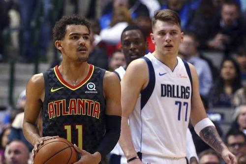 连续两赛季带不同球队欧战做客安菲尔德，阿隆索成历史第三人（阿隆索连续两季率不同球队欧战作客安菲尔德，成史上第三人）